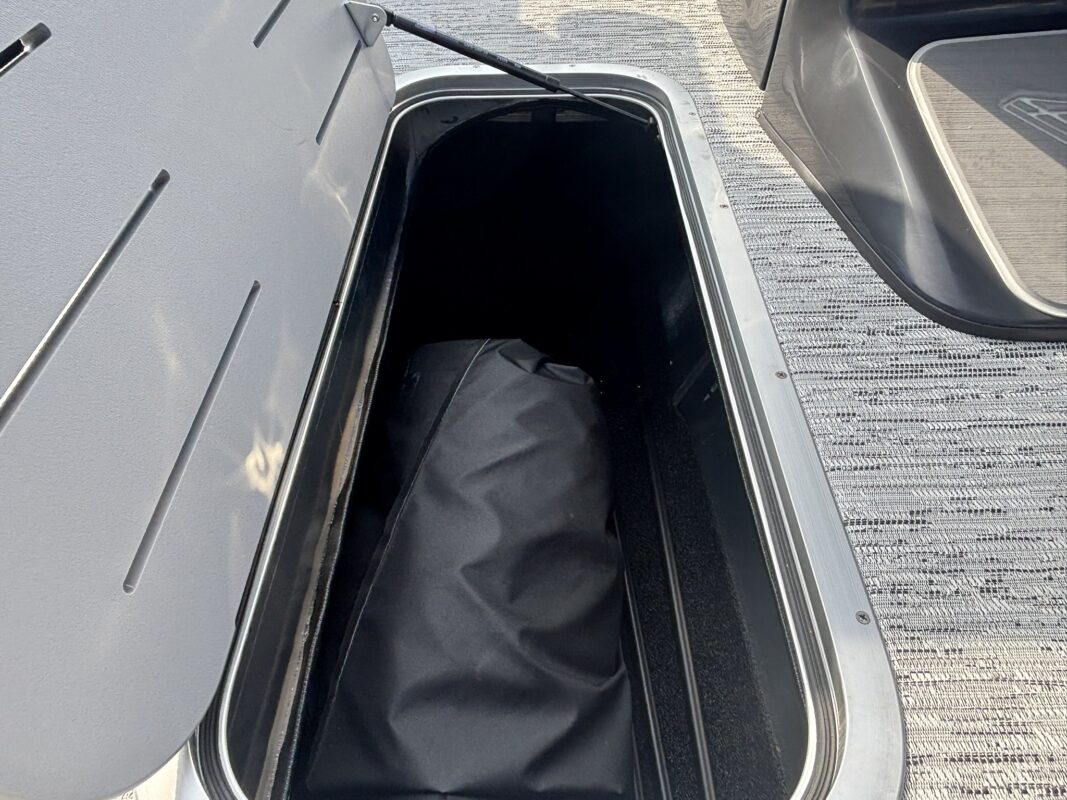 2026 Bennington 22 MSB Base