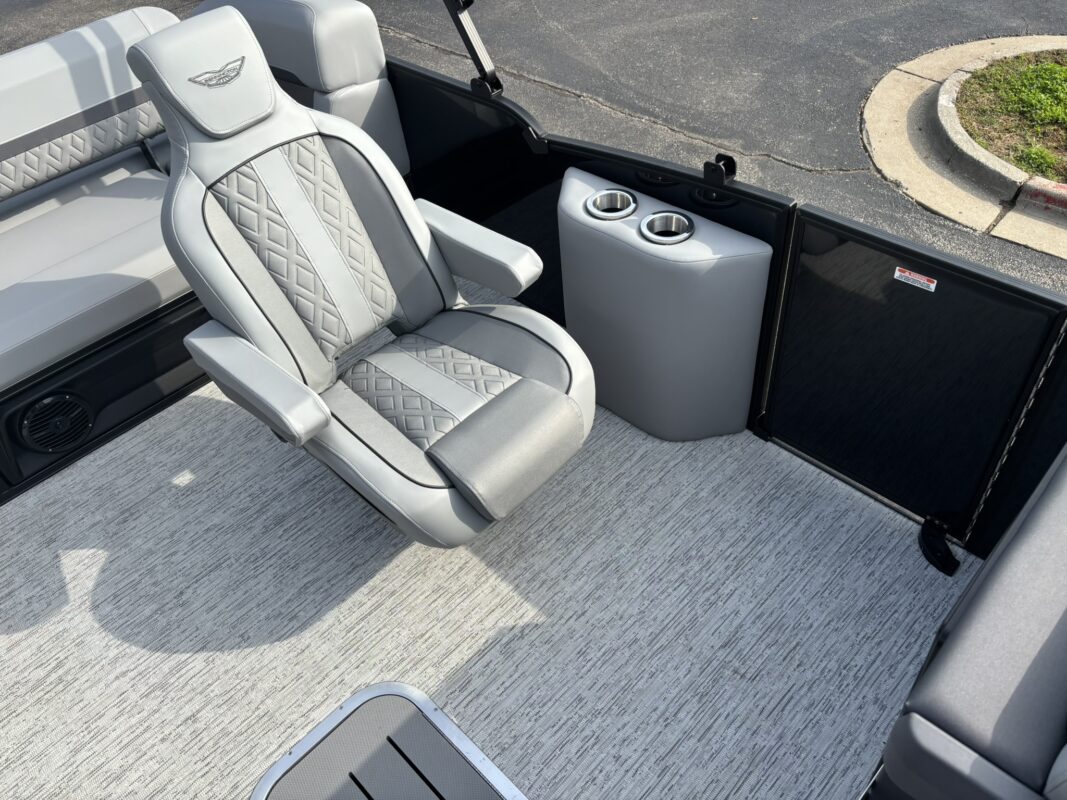 2026 Bennington 22 MSB Base