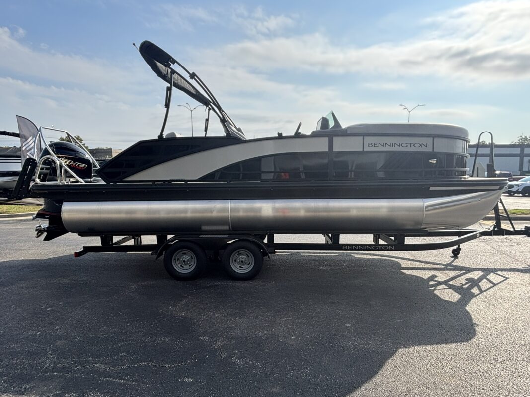 2026 Bennington 22 MSB Base