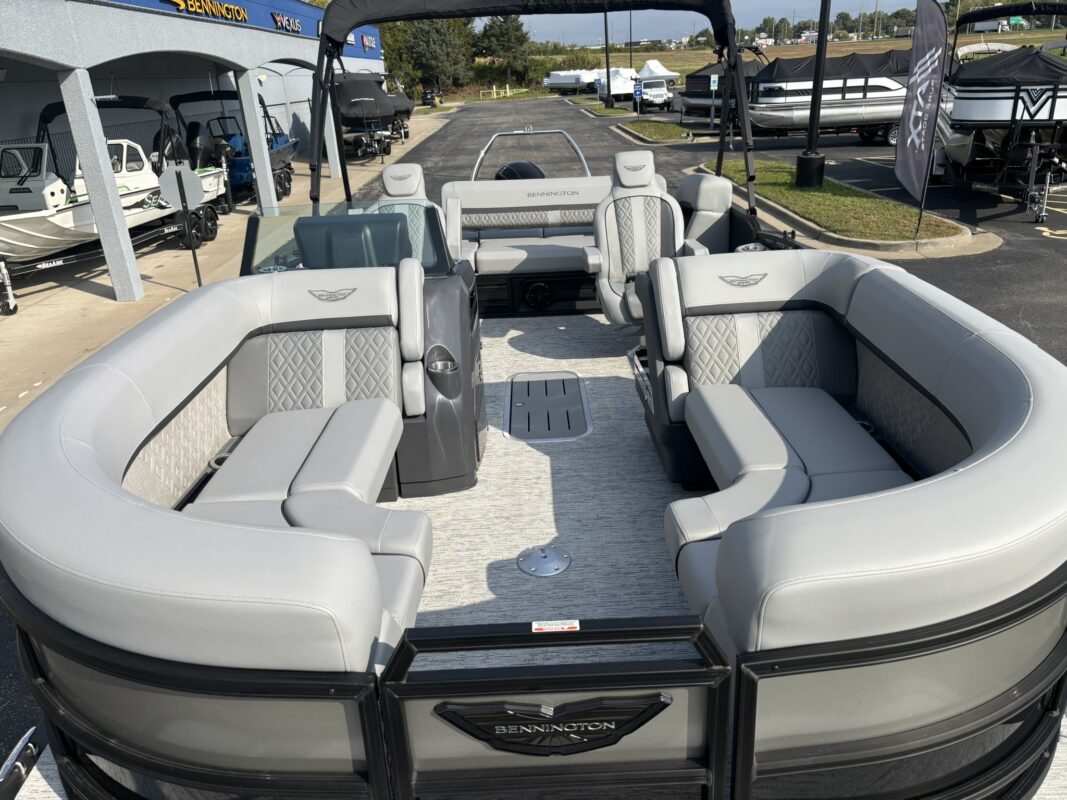 2026 Bennington 22 MSB Base