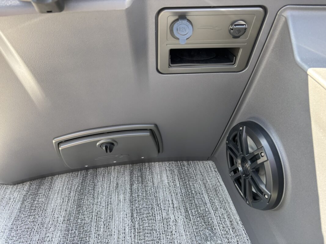 2026 Bennington 22 SSR Sport