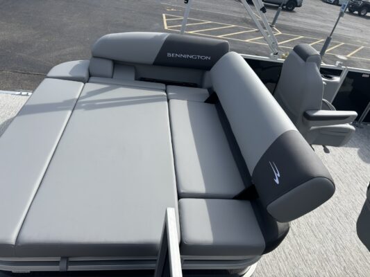 2026 Bennington 22 SSB Base