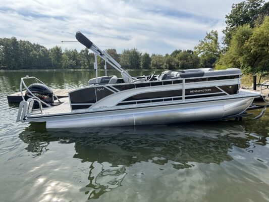 2026 Bennington 22 SSB Base