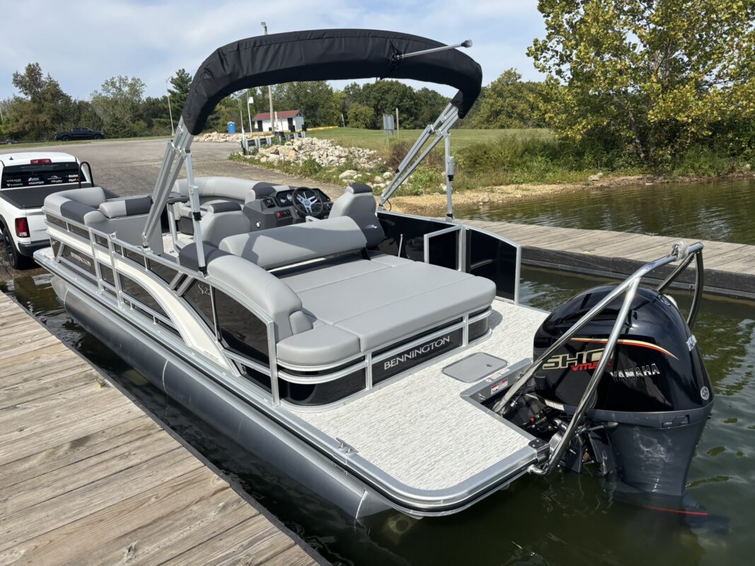 2026 Bennington 22 SSB Base