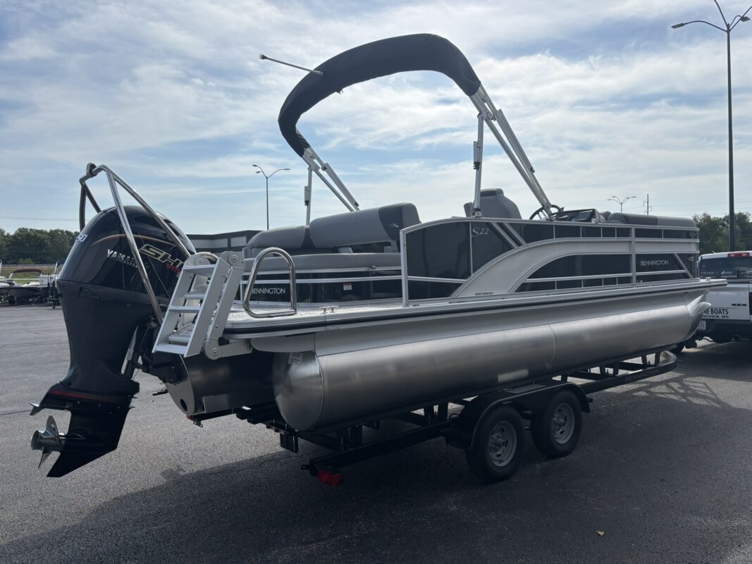 2026 Bennington 22 SSB Base