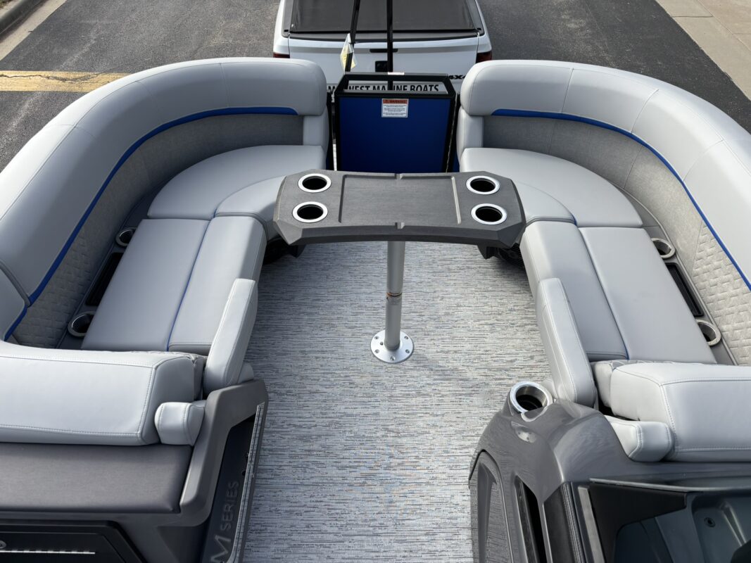 2026 Bennington 22 MFB Base