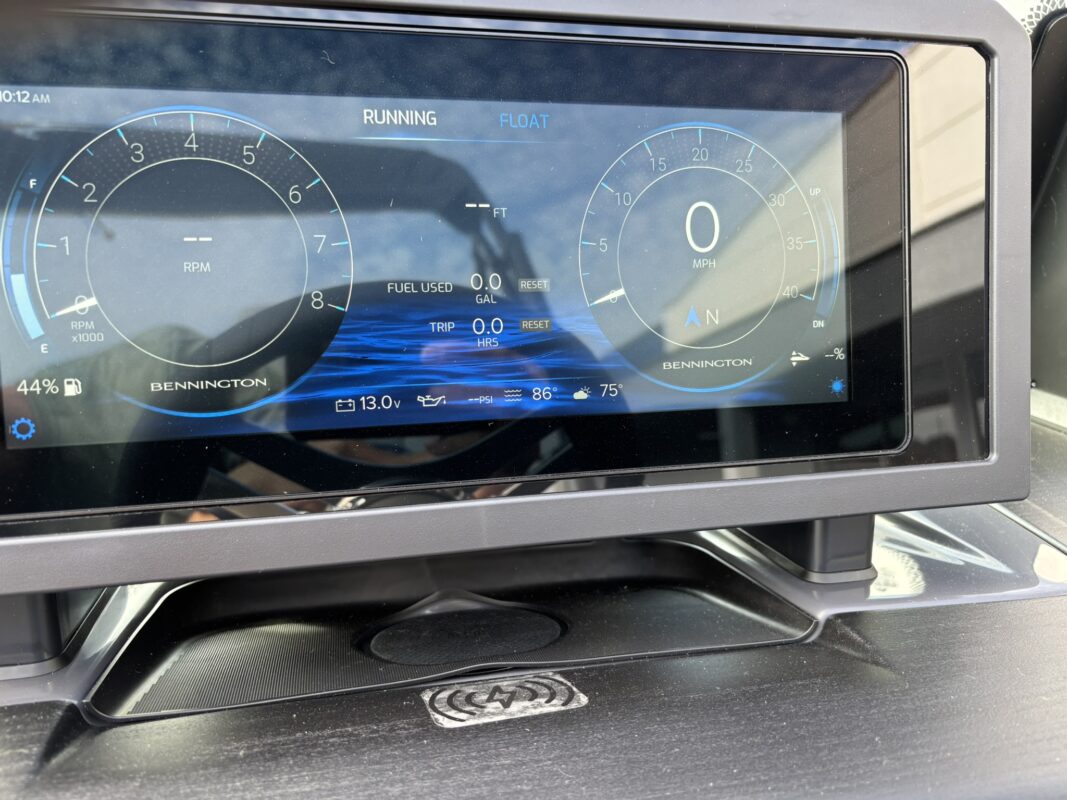 2026 Bennington 22 MFB Base