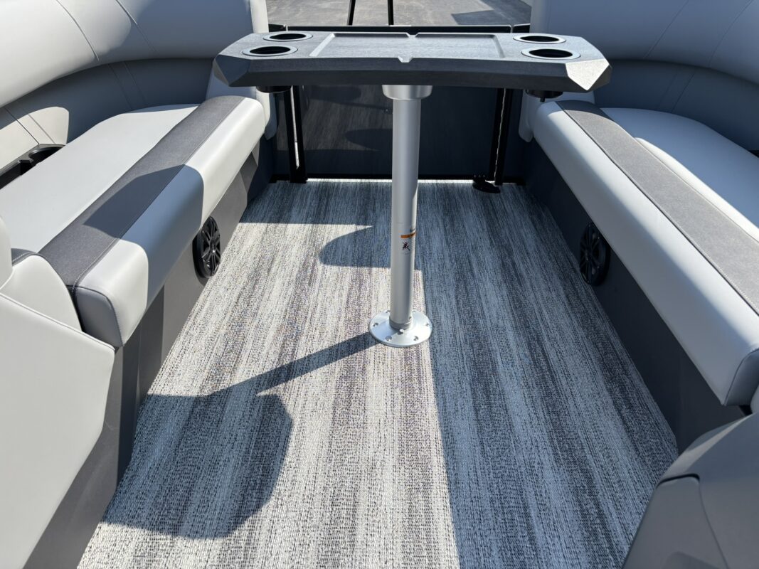 2026 Bennington 22 SSR Sport