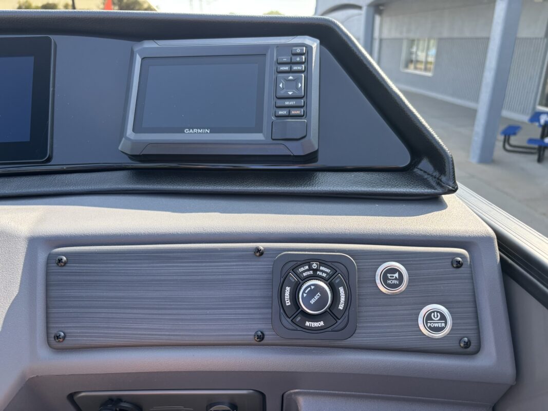 2026 Bennington 22 SSR Sport