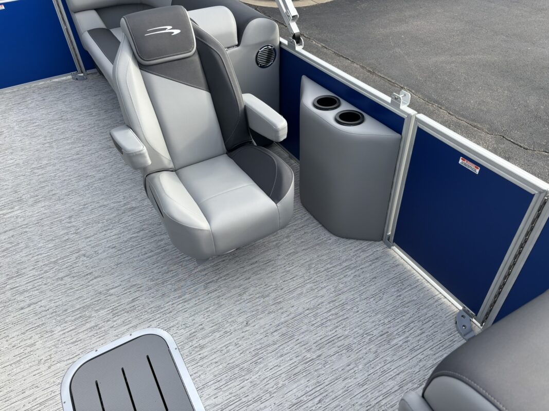 2026 Bennington 22 SSR Base