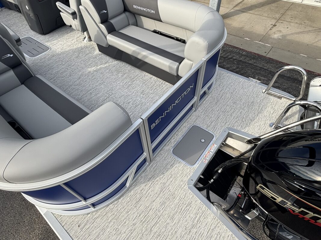 2026 Bennington 22 SSR Base