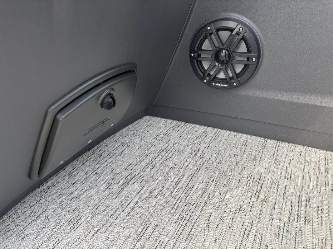 2026 Bennington 22 SSR Base