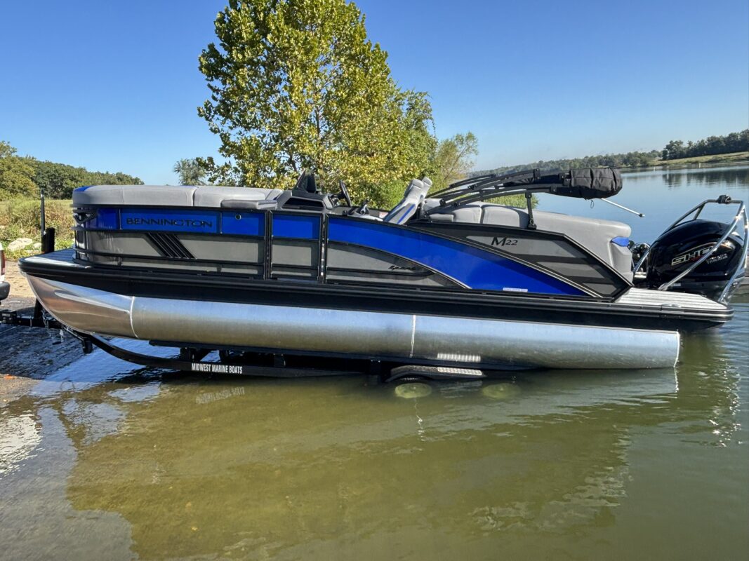 2026 Bennington 22 MFB Sport