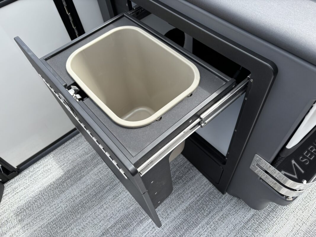 2026 Bennington 22 MFB Sport