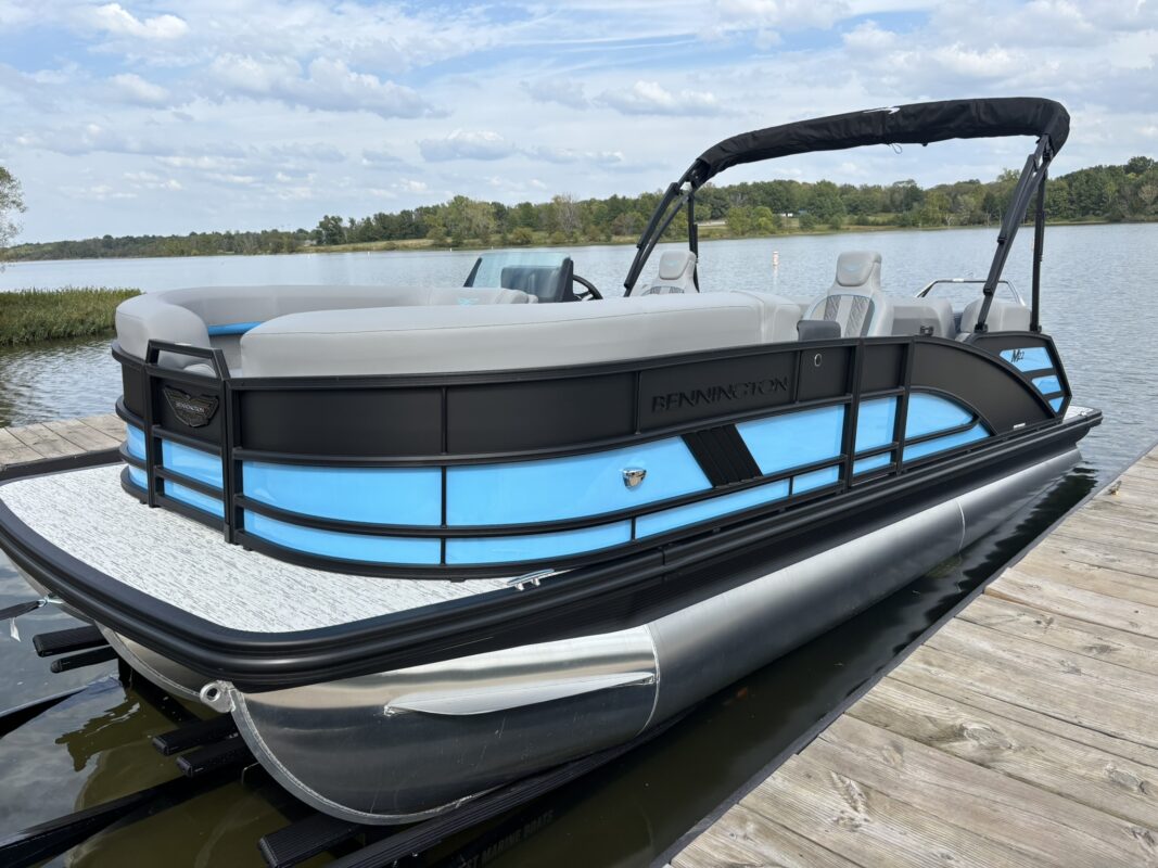 2026 Bennington 22 MSB Base