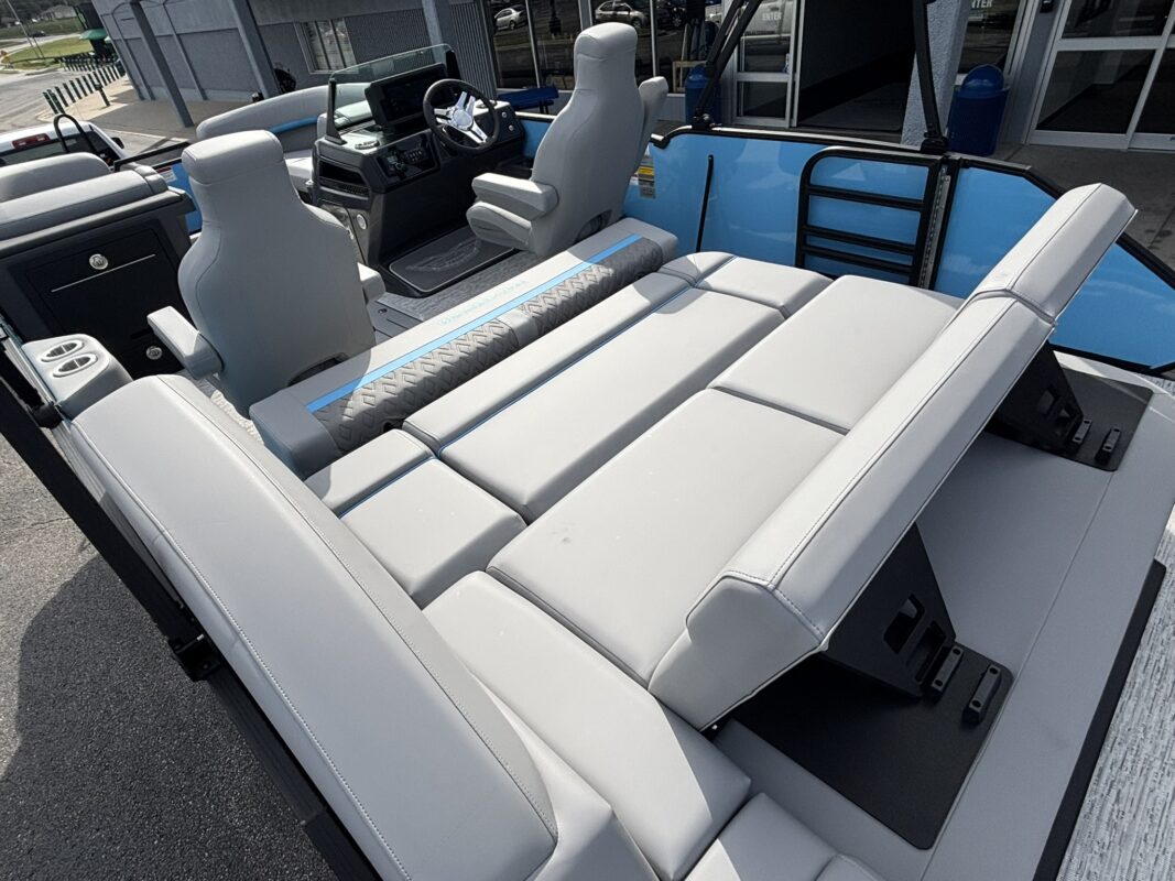 2026 Bennington 22 MSB Base