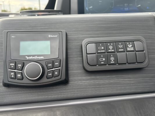 2026 Bennington 22 SSB Sport