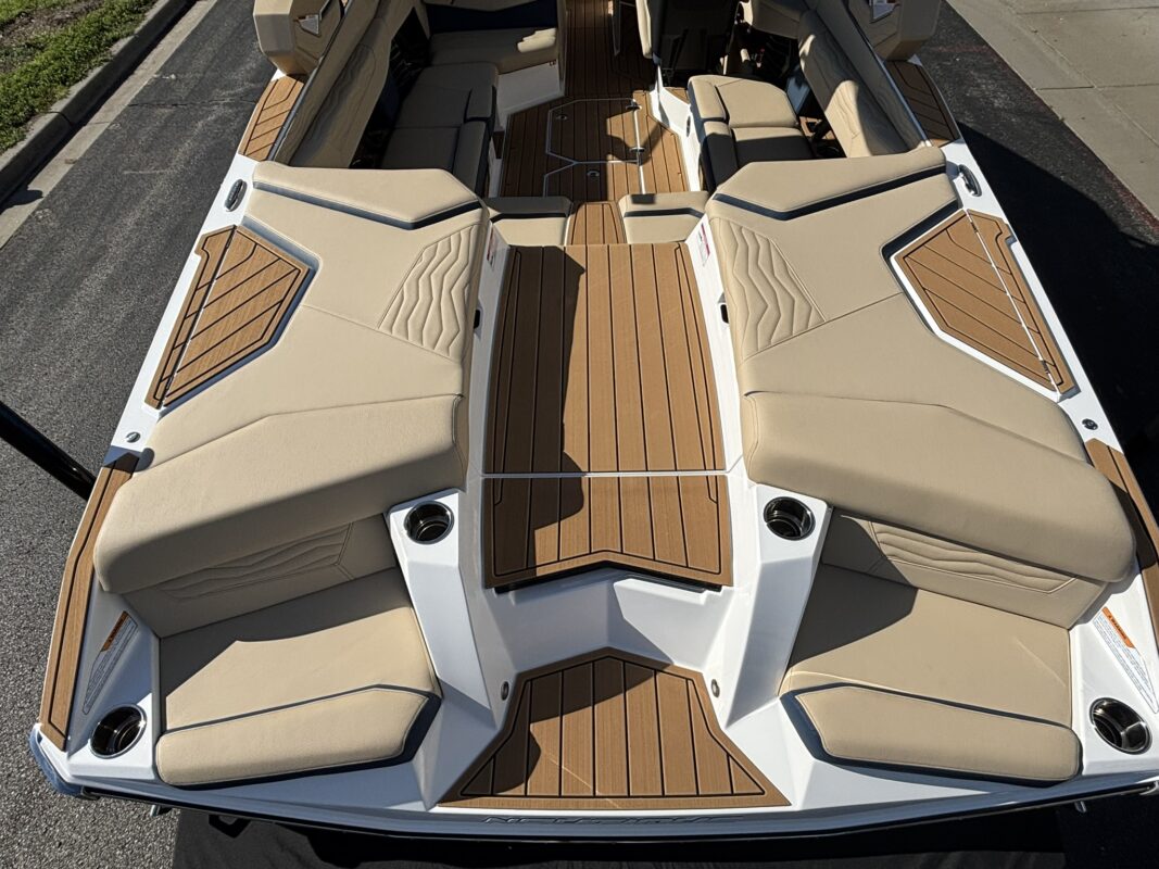 2026 Nautique Super Air G23