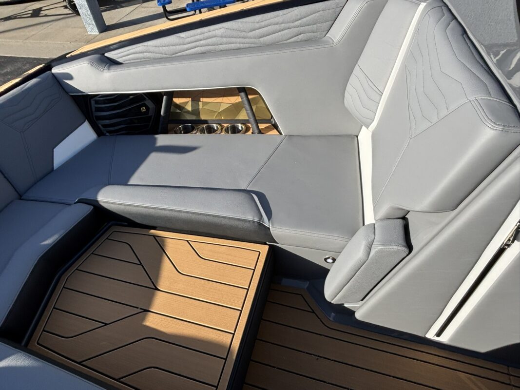 2026 Nautique Super Air G25