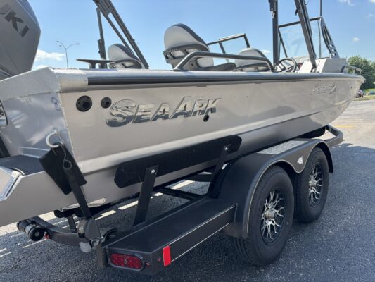 2026 SeaArk Protege 200