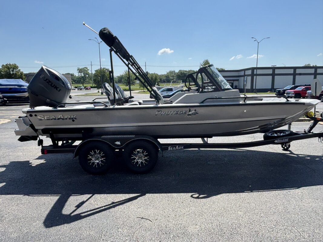 2026 SeaArk Protege 200