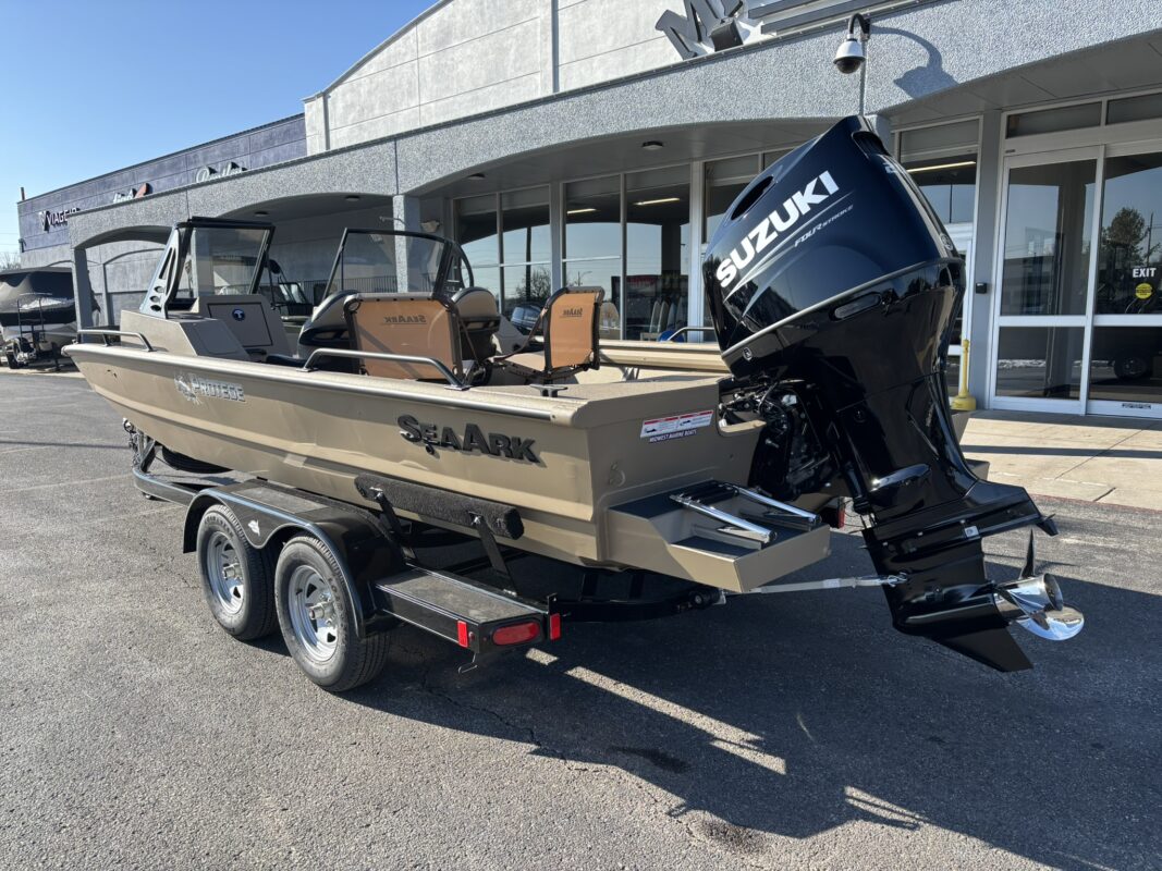 2026 SeaArk Protege 200