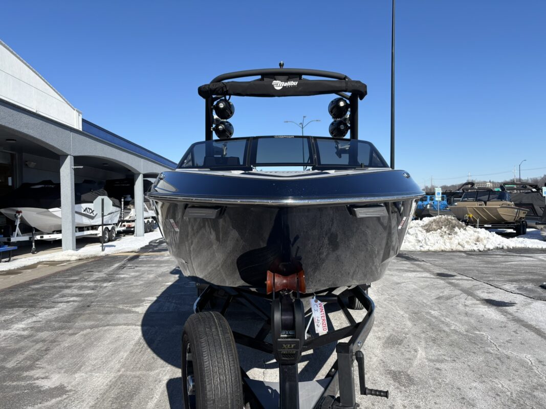 2022 Malibu 25LSV