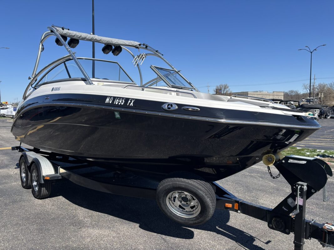 2012 Yamaha AR 240 HO