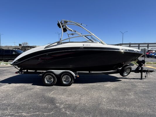 2012 Yamaha AR 240 HO