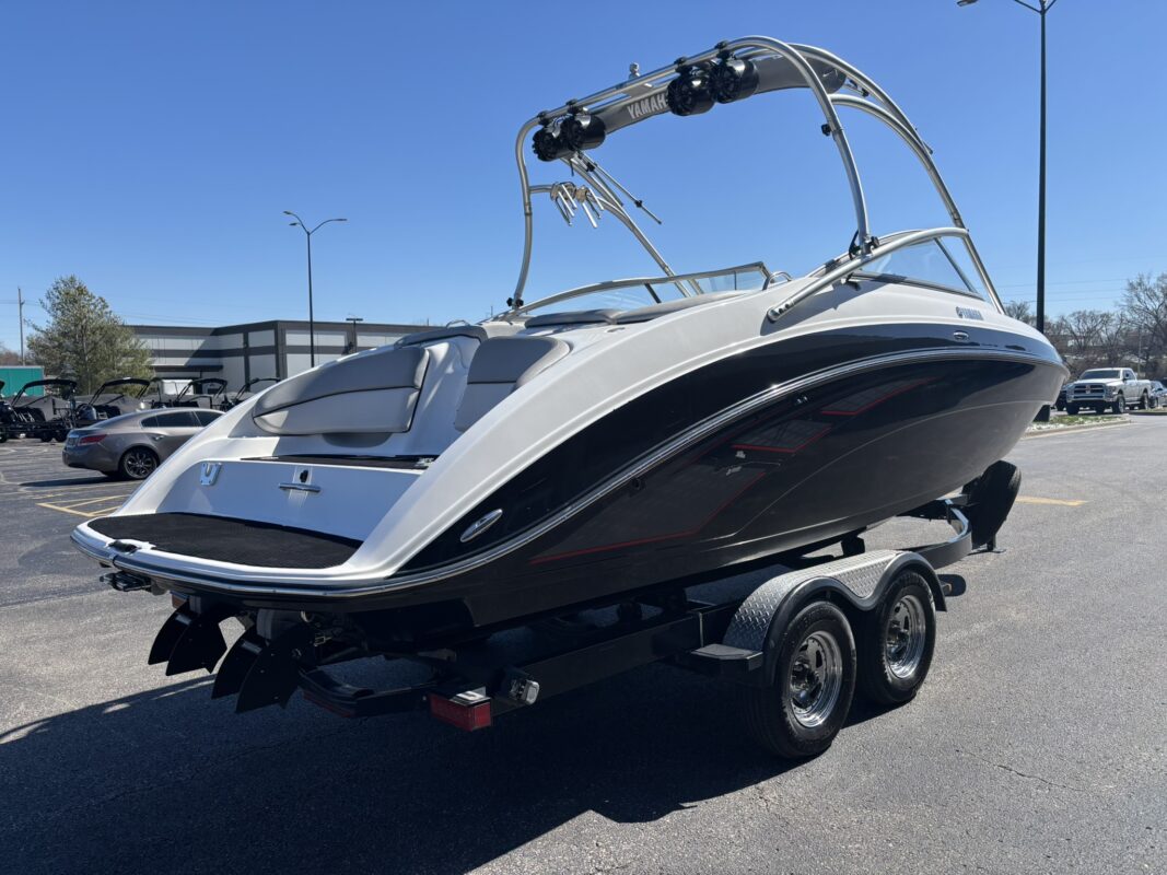 2012 Yamaha AR 240 HO