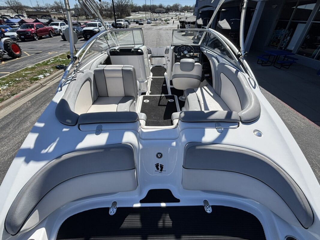 2012 Yamaha AR 240 HO