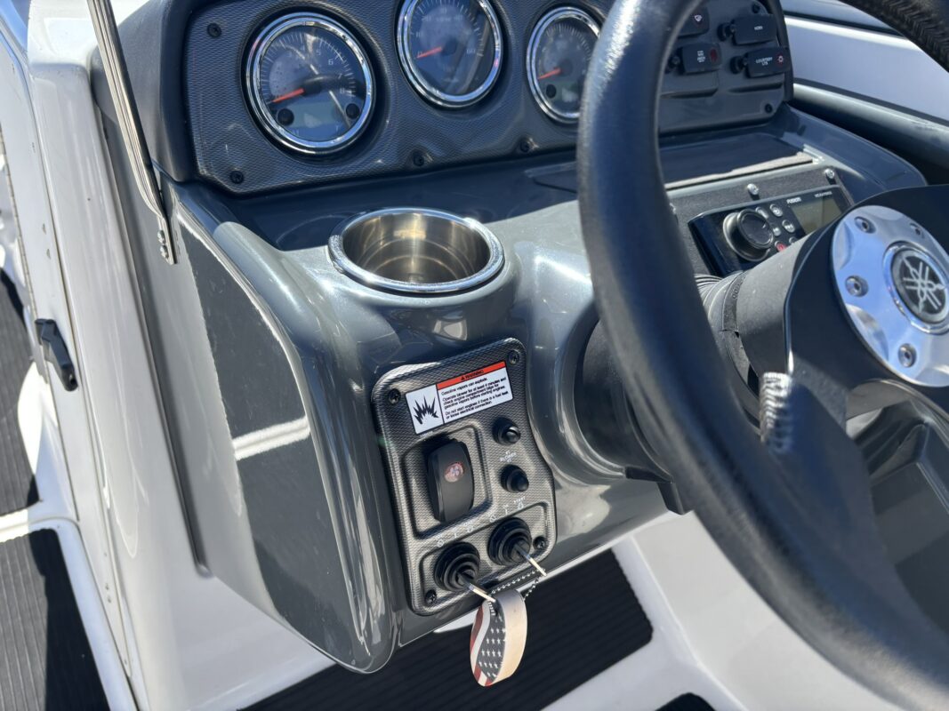 2012 Yamaha AR 240 HO