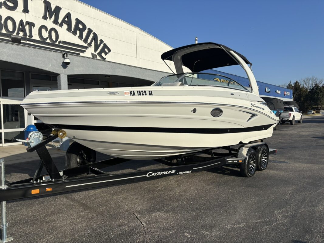 2023 Crownline 260 SS