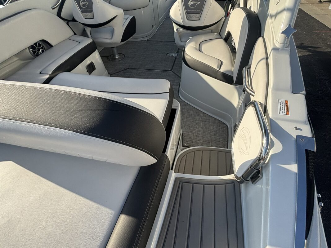 2023 Crownline 260 SS