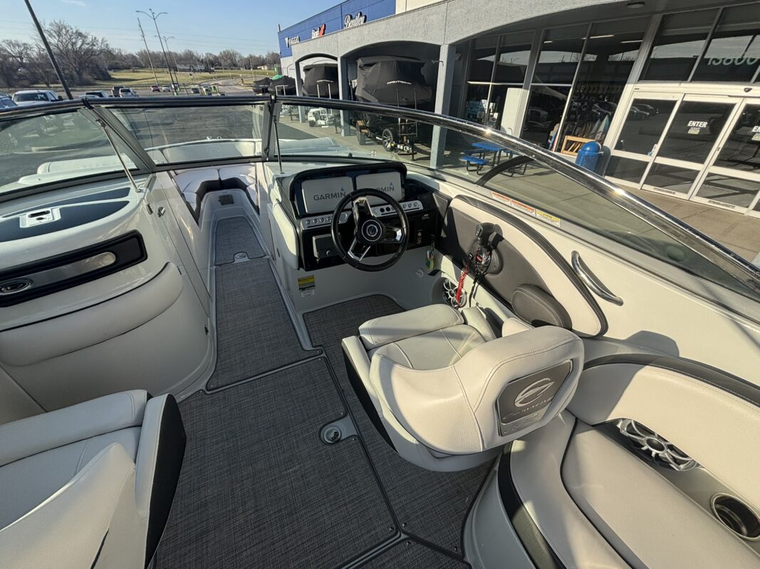 2023 Crownline 260 SS