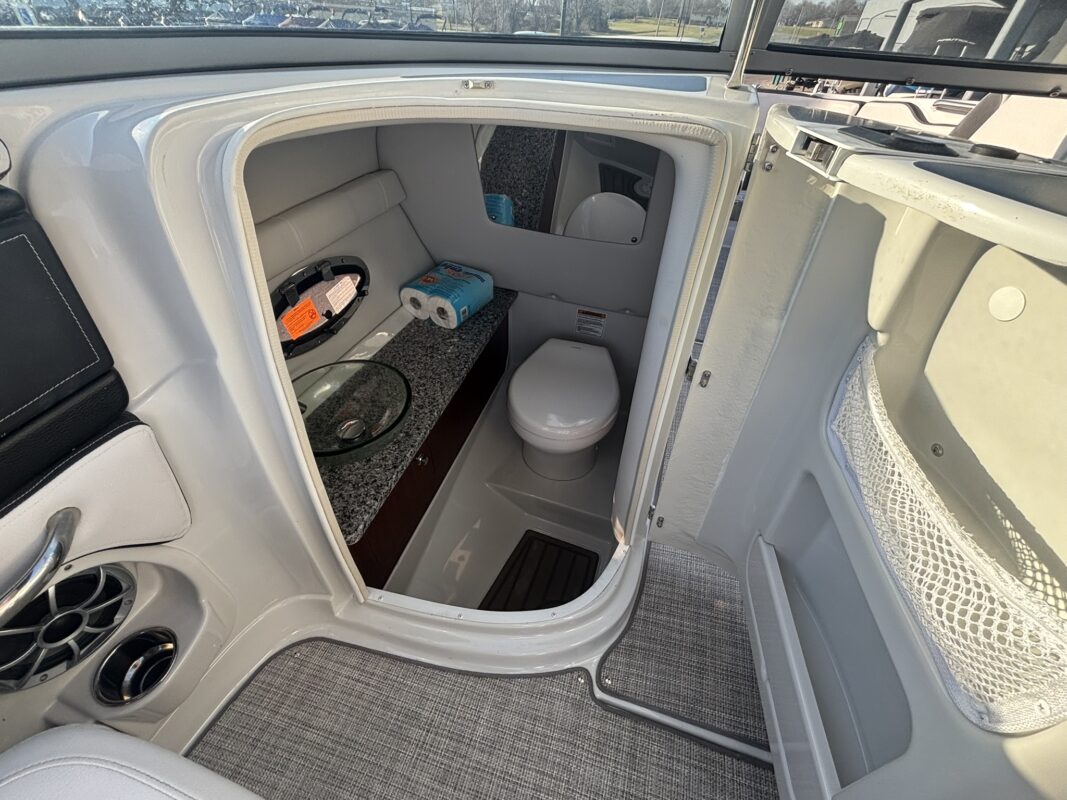 2023 Crownline 260 SS