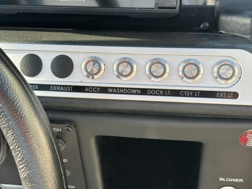 2023 Crownline 260 SS