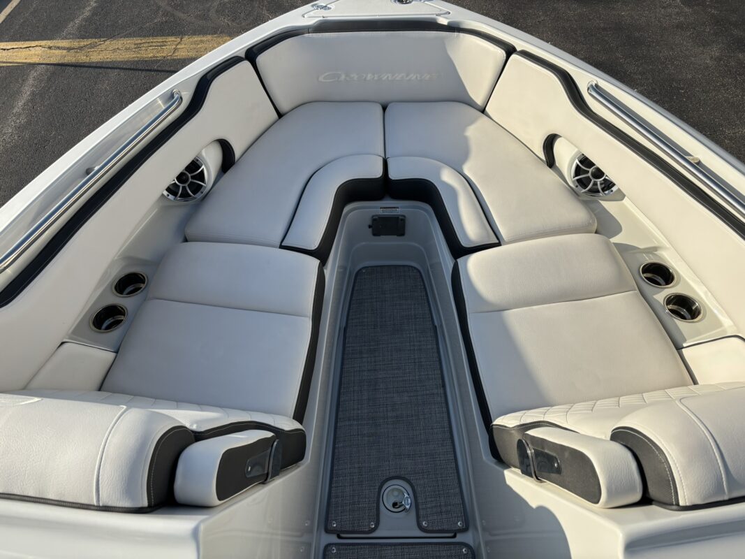 2023 Crownline 260 SS