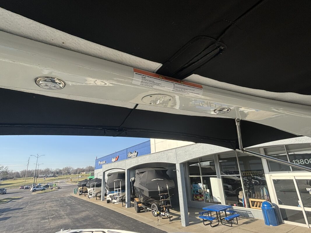 2023 Crownline 260 SS