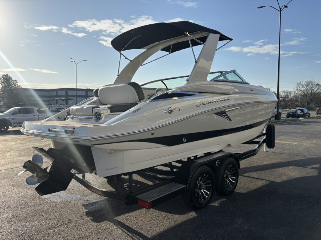 2023 Crownline 260 SS
