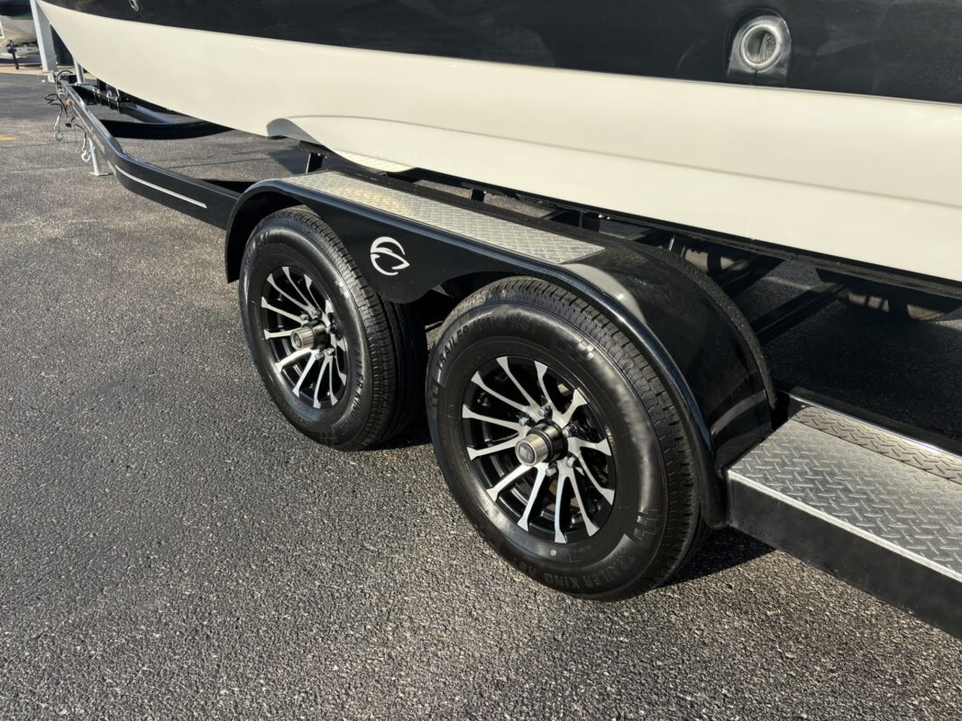 2023 Crownline 260 SS