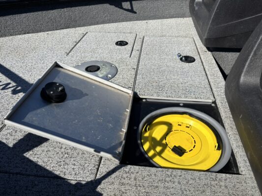 2024 Tracker Pro Guiide V-16 WT