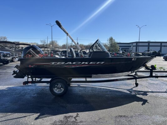 2024 Tracker Pro Guiide V-16 WT