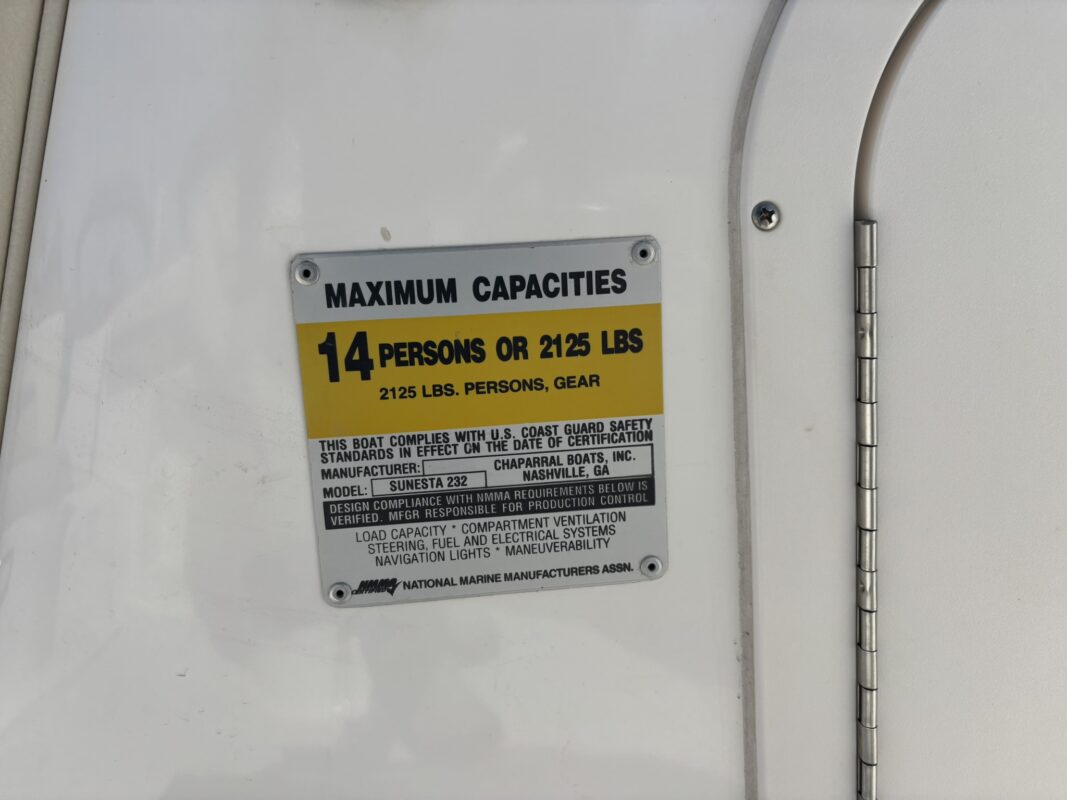 2005 Chaparral 232 Sunesta