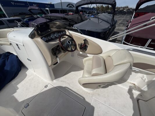 2005 Chaparral 232 Sunesta