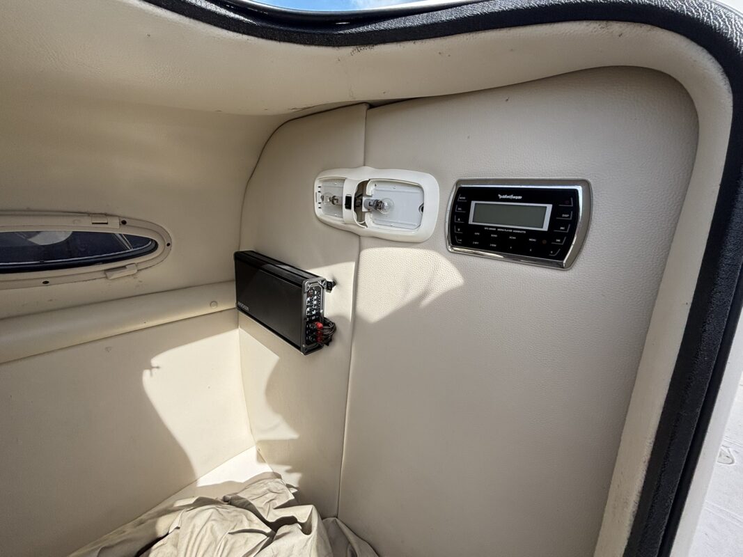 2005 Chaparral 232 Sunesta