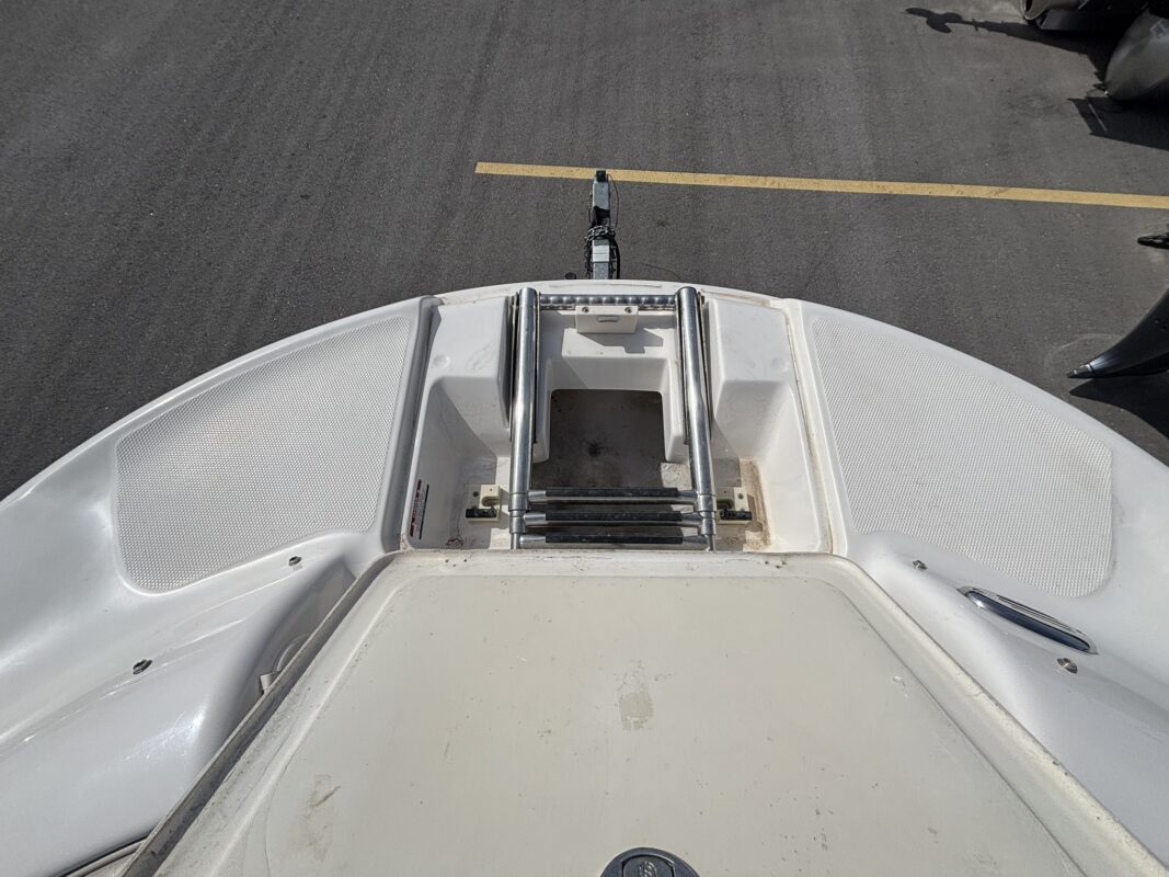 2005 Chaparral 232 Sunesta