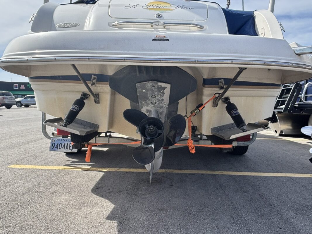 2005 Chaparral 232 Sunesta