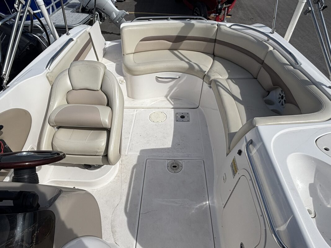 2005 Chaparral 232 Sunesta