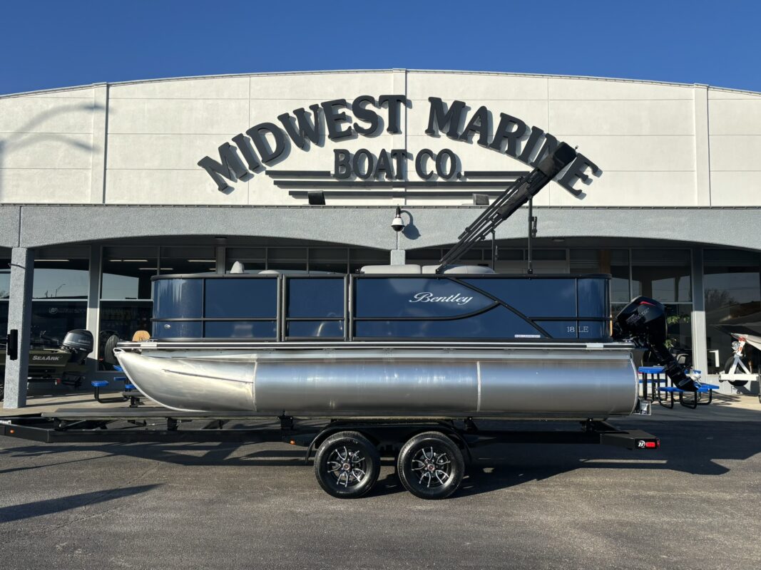 2026 Bentley 180 LE 3 PT